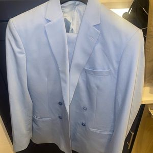 BooHoo Men’s Light Blue Suit
